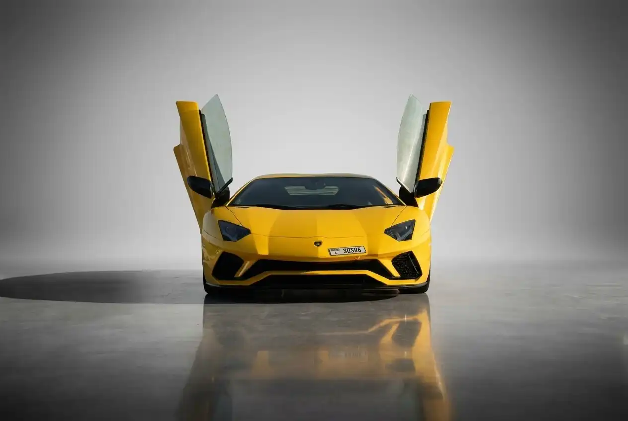 LAMBORGHINI Aventador S - Image 3