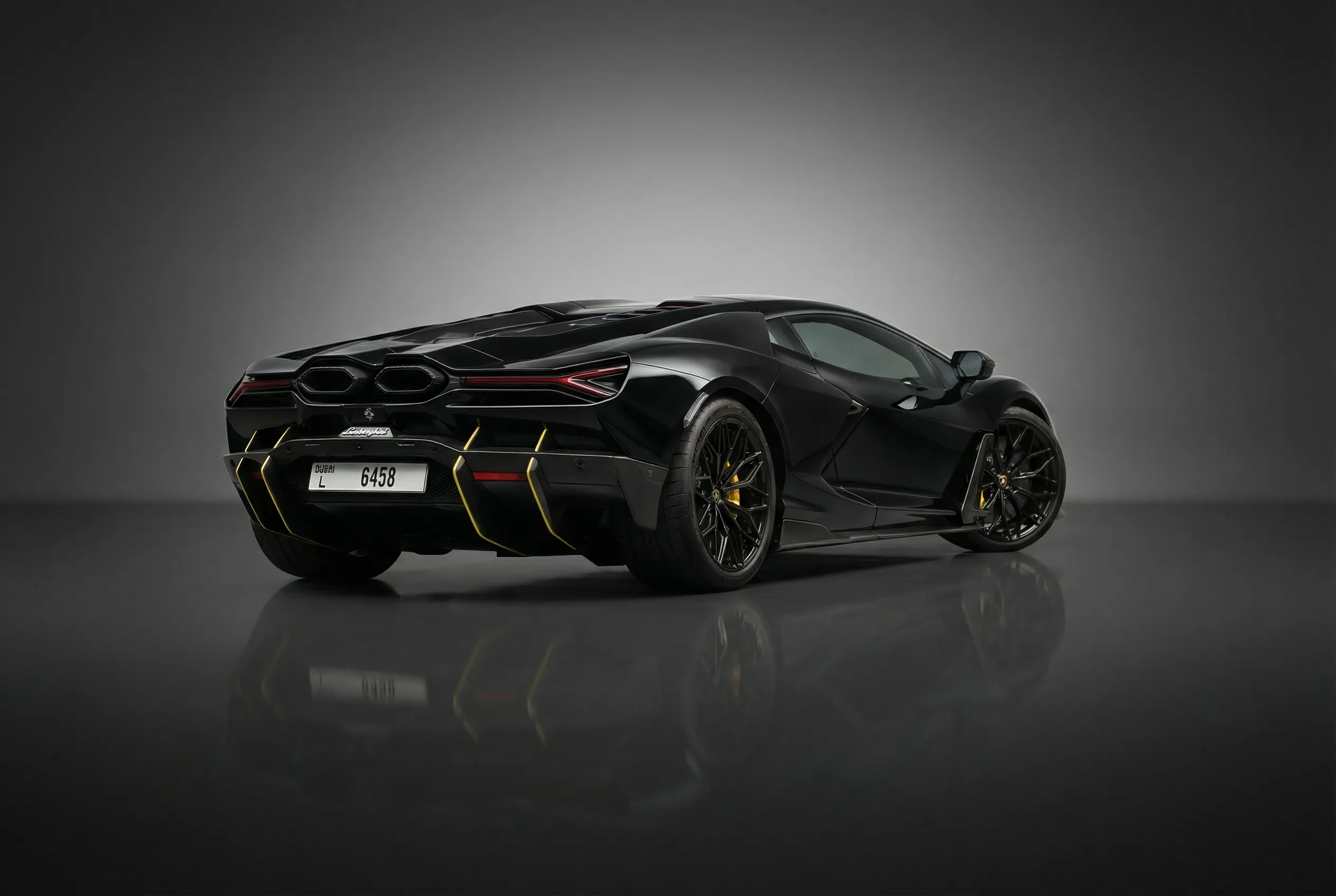 LAMBORGHINI Revuelto - Image 5