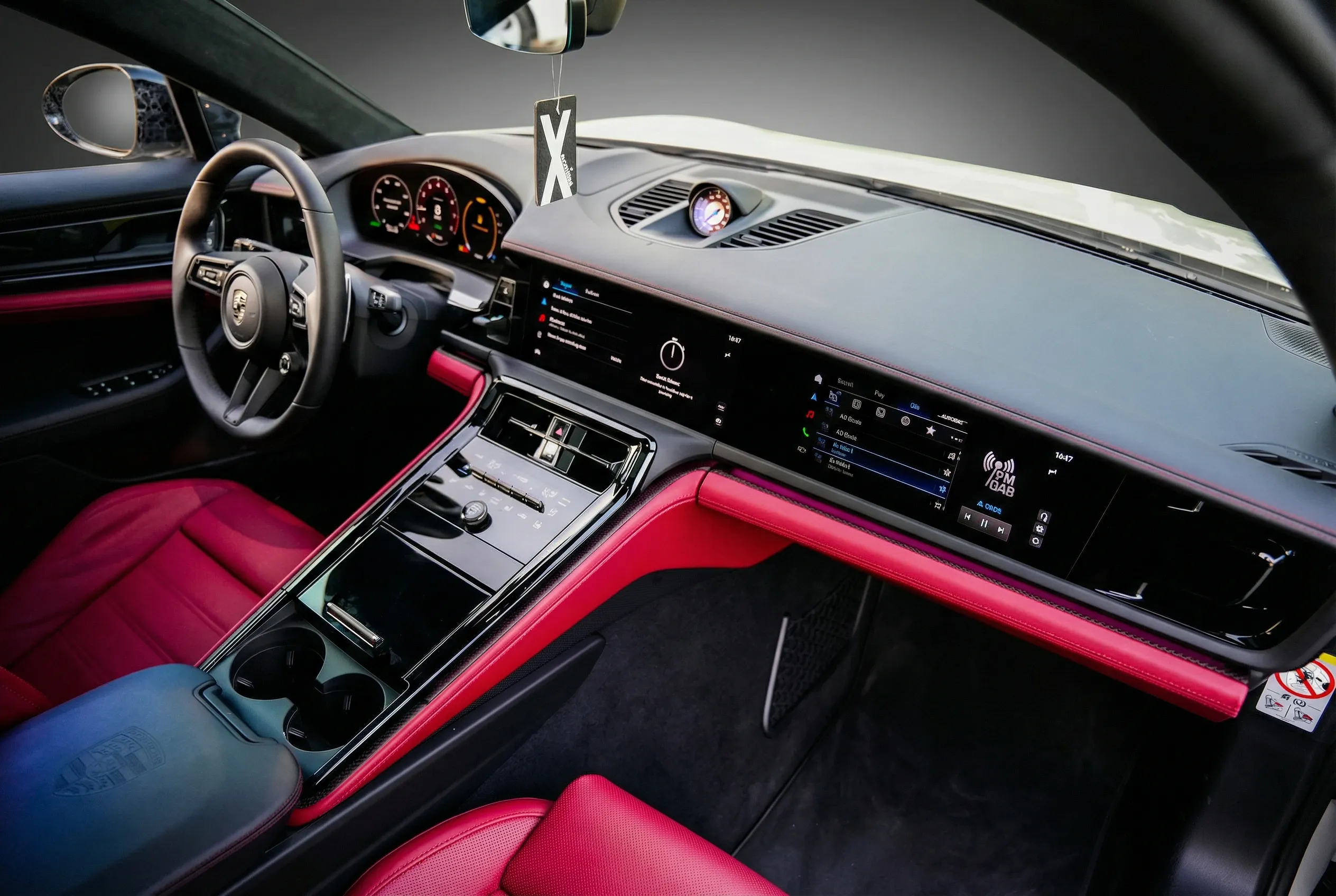 PORSCHE Panamera Turbo S - Image 5