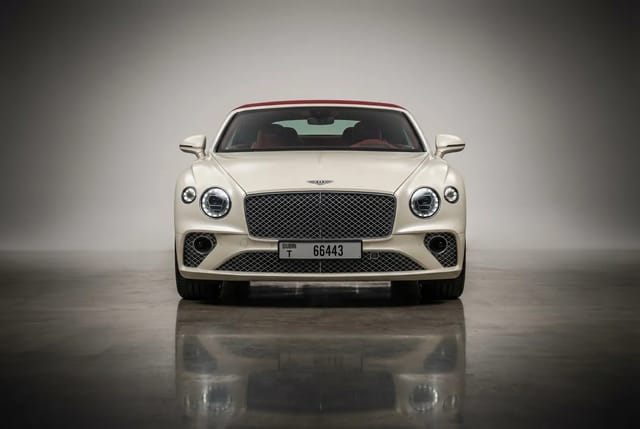 بنتلي Continental GTC 2023