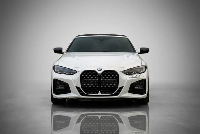 BMW 430i Convertible 2023 - Image 2