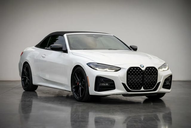 BMW 430i Convertible 2023 - Image 4