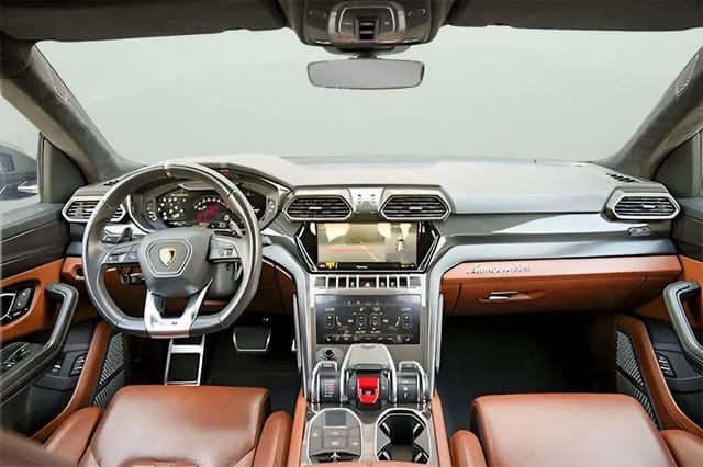 Lamborghini Urus 2022 - Image 4