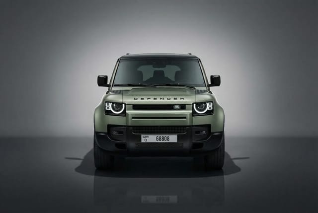 لاند روفر Defender 2024