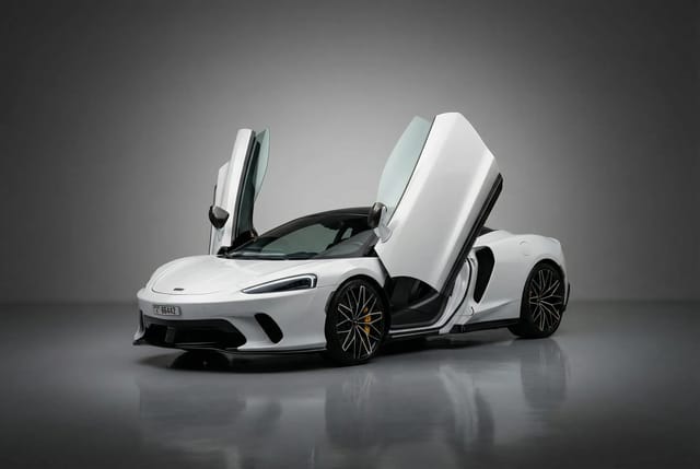 McLaren GT 2024