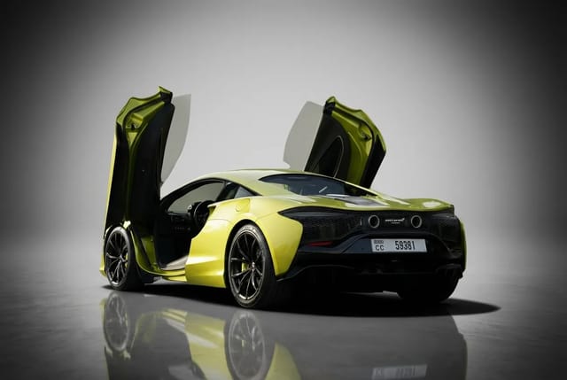 McLaren Artura 2024 - Image 3