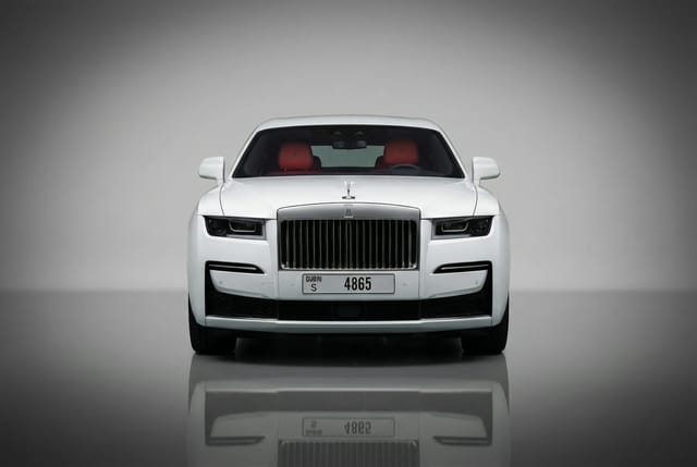 رولز رويس Ghost 2023