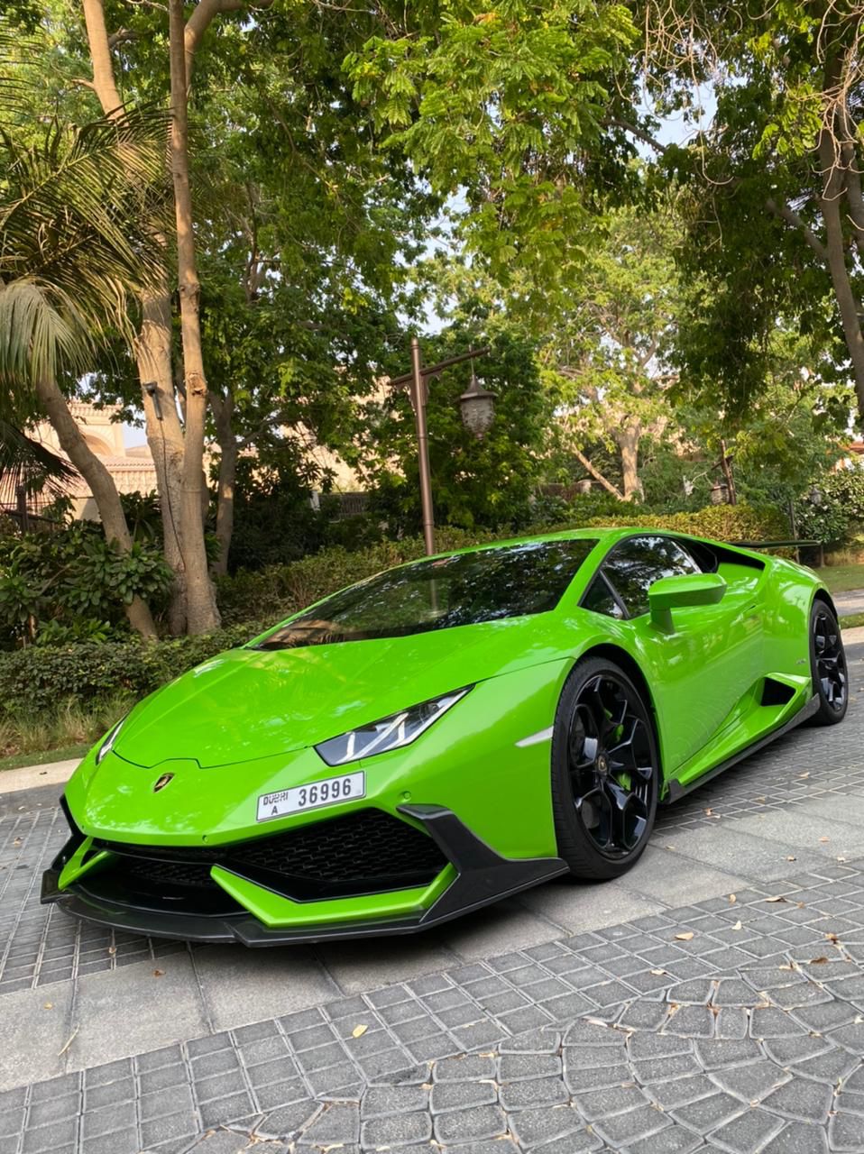 Louer Lamborghini Huracan Coupe Dubai - Rotana Star