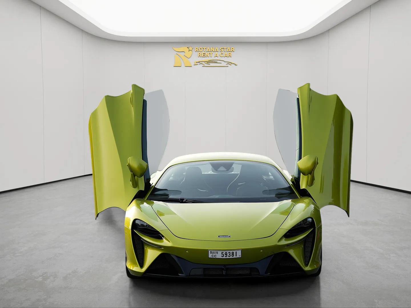 McLaren Artura (2)