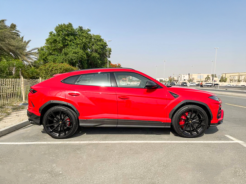 Rent-Lamborgini-URUS-Red-3