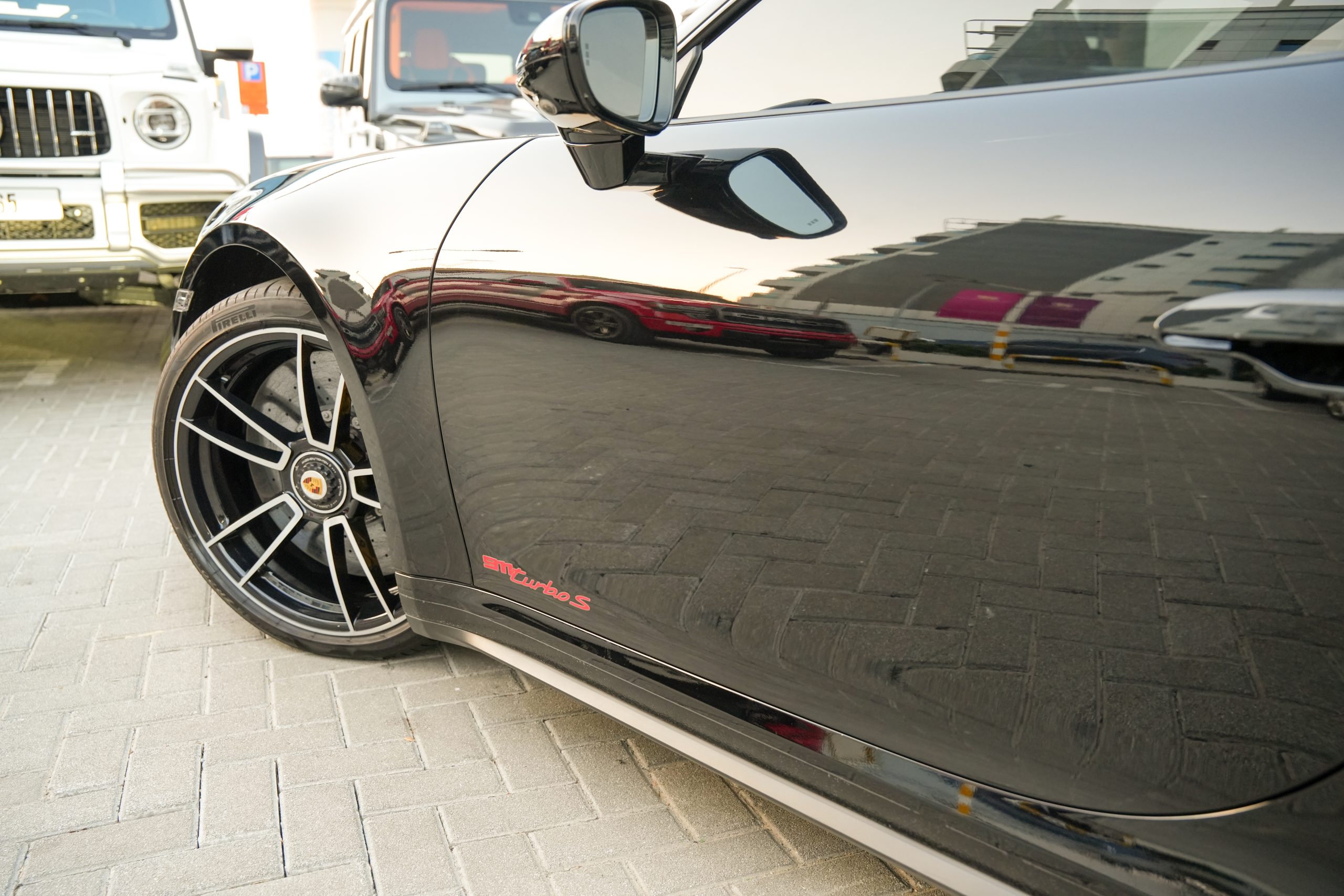 rent 911 turbo s in dubai 4