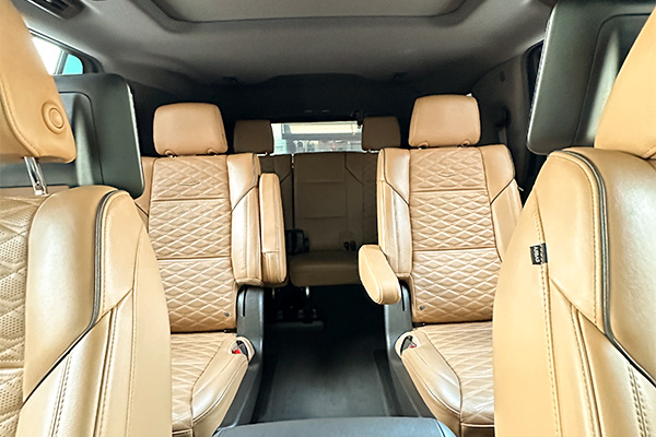 rent CADILLAC ESCALADE BLACK 5