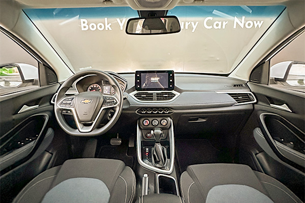 rent Chevrolet Captiva WHITE 4