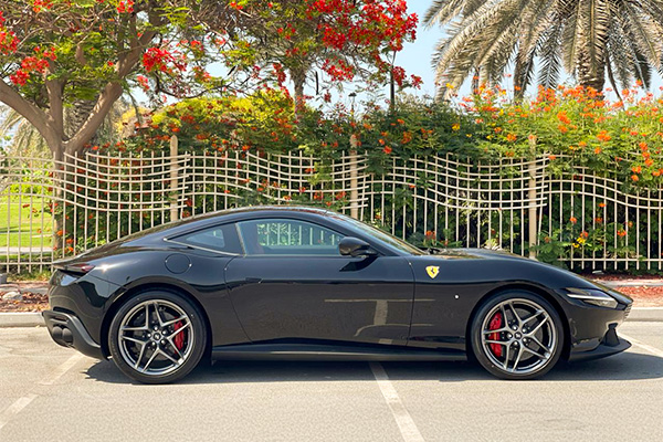 rent FERRARI ROMA 2