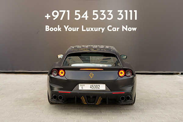 rent Ferrari GTC 3