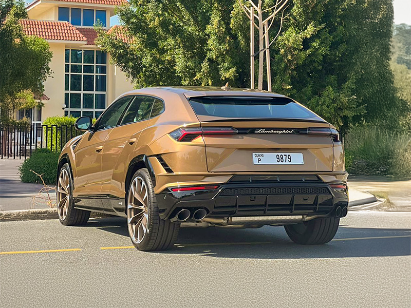 rent Lamborghini urus S in dubai 3