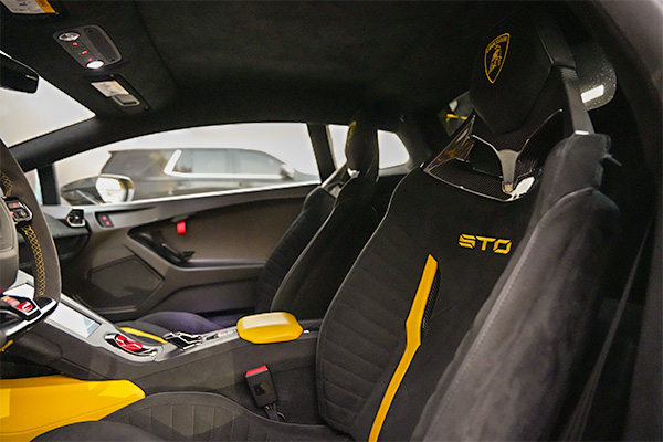 rent-Lamborgini-STO-4-1