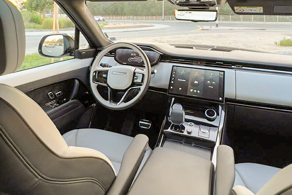 rent Range Rover sports new 3