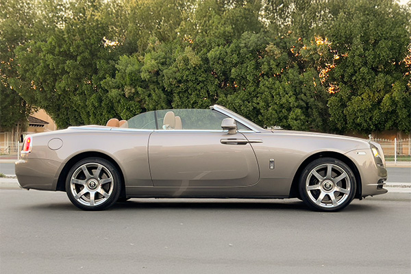 rent Rolls Royce Dawn Gold 2