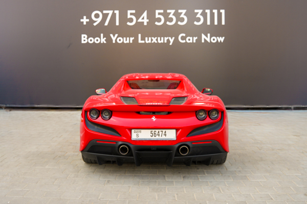 rent ferrari f8 dubai 3