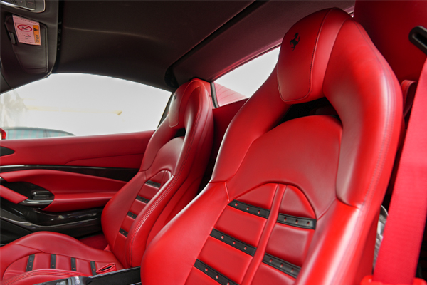 rent ferrari f8 dubai 5