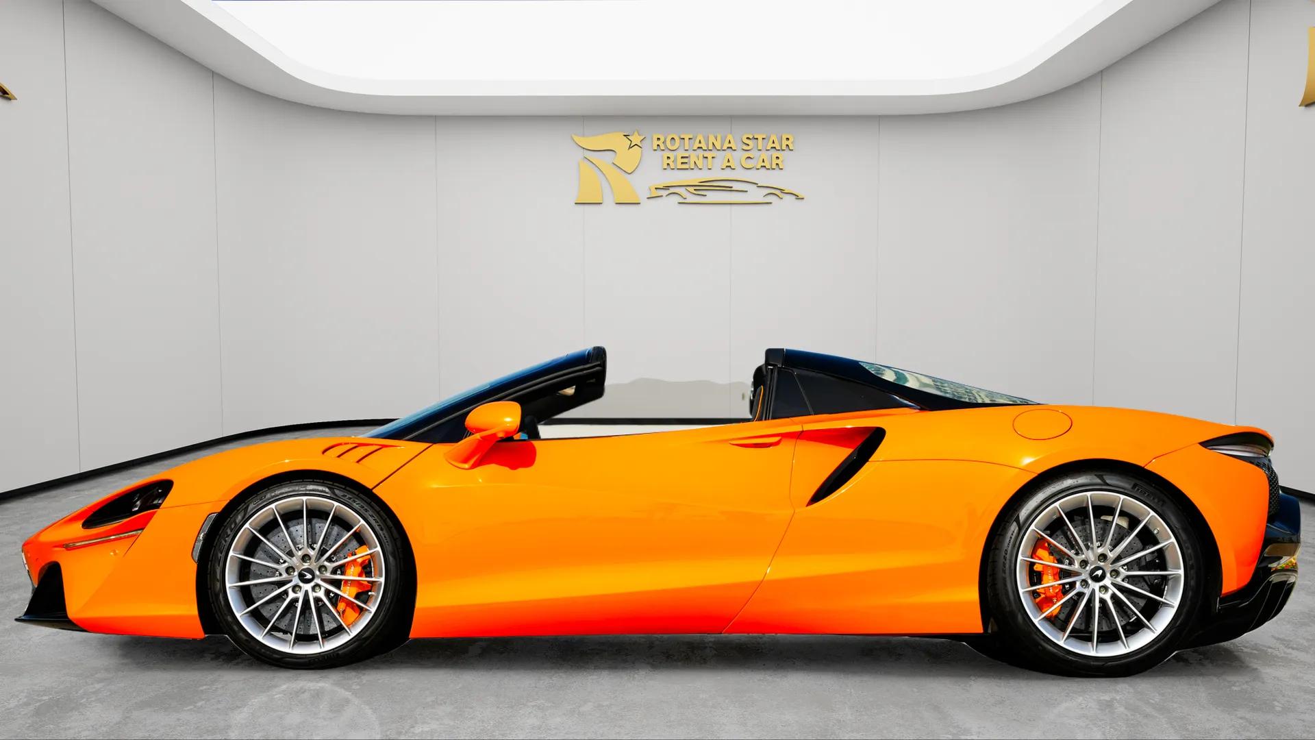 McLaren Artura Spider (2)